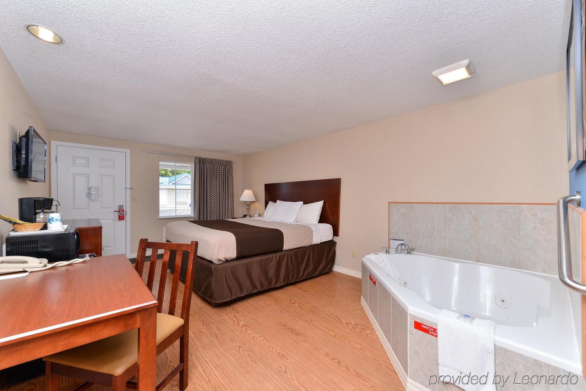 Americas Best Value Inn & Suites St Clairsville Wheeling St. Clairsville Εξωτερικό φωτογραφία