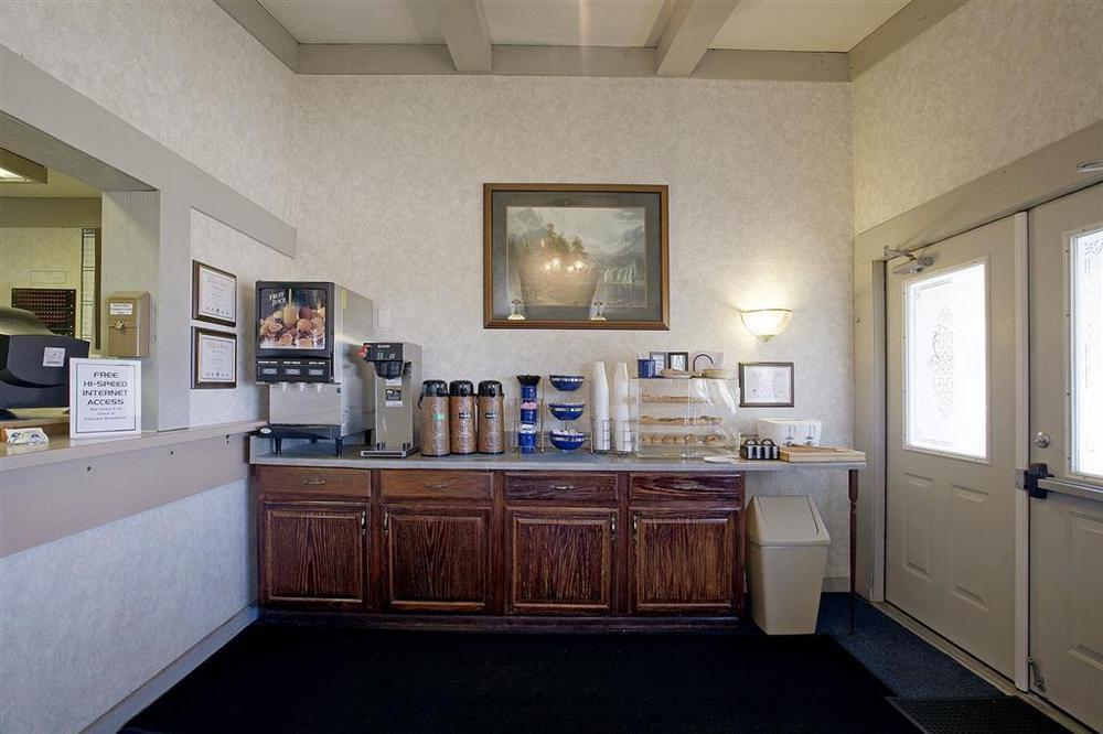 Americas Best Value Inn & Suites St Clairsville Wheeling St. Clairsville Εστιατόριο φωτογραφία